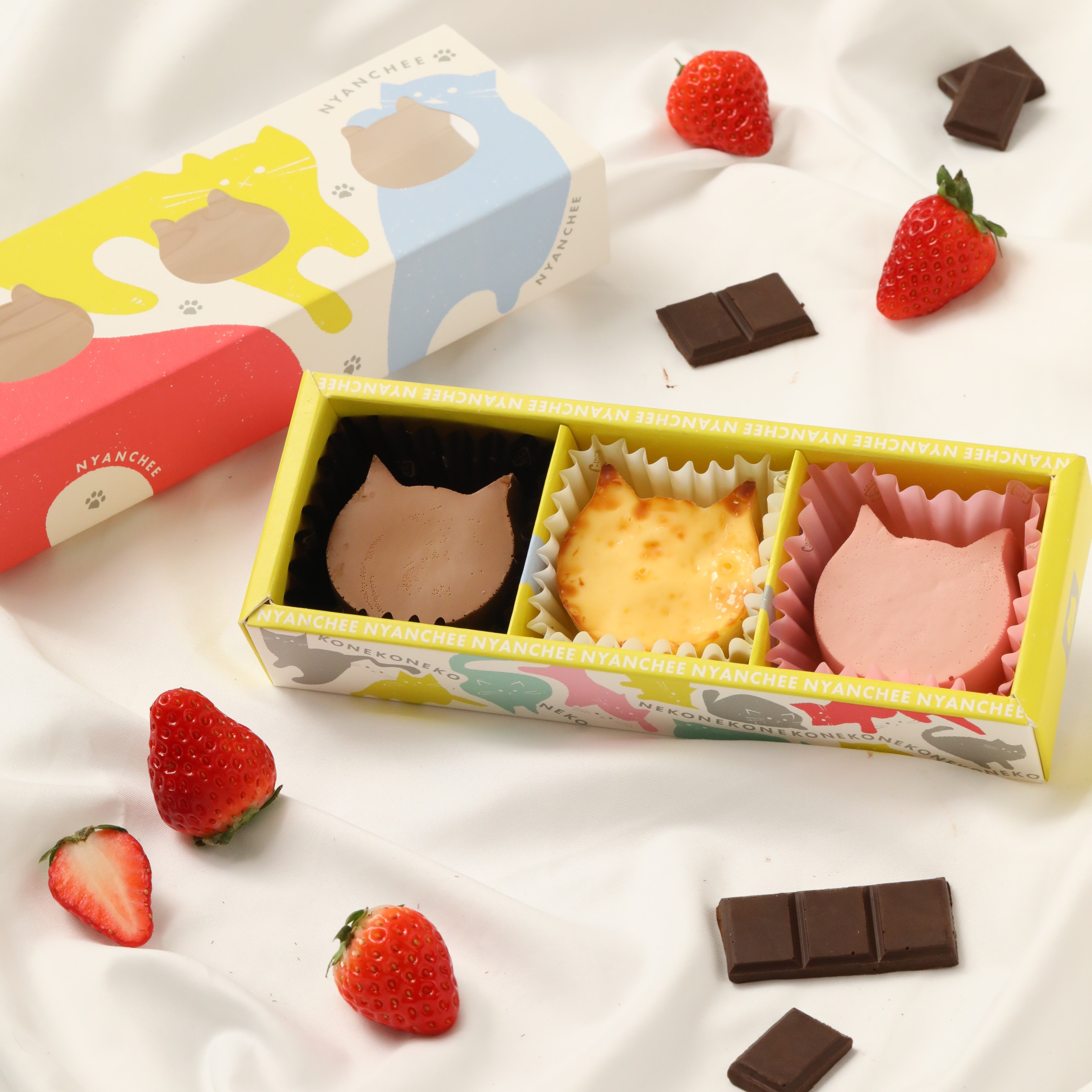 3匹のにゃんチー（チョコ&プレーン＆いちご）